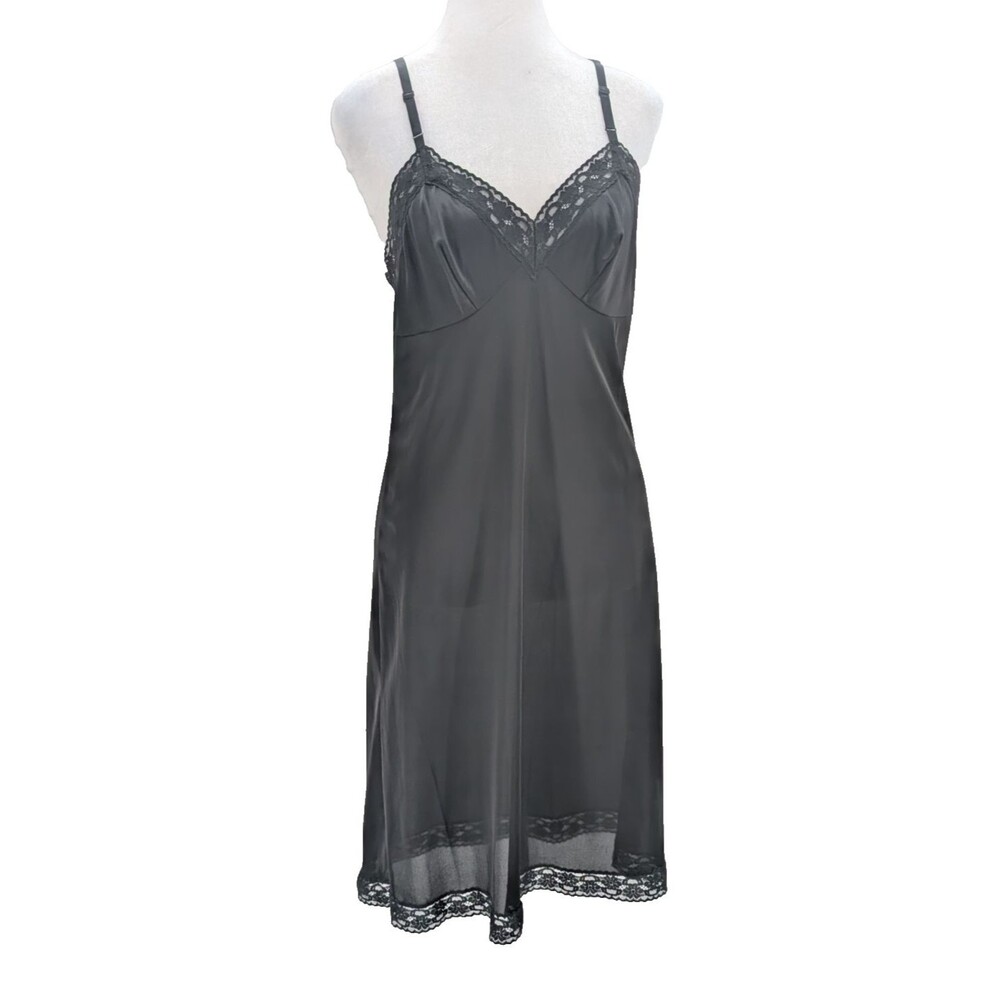Vintage Vanity Fair Black Nylon Lace Full Slip Sweetheart Size 32"x39" Small USA